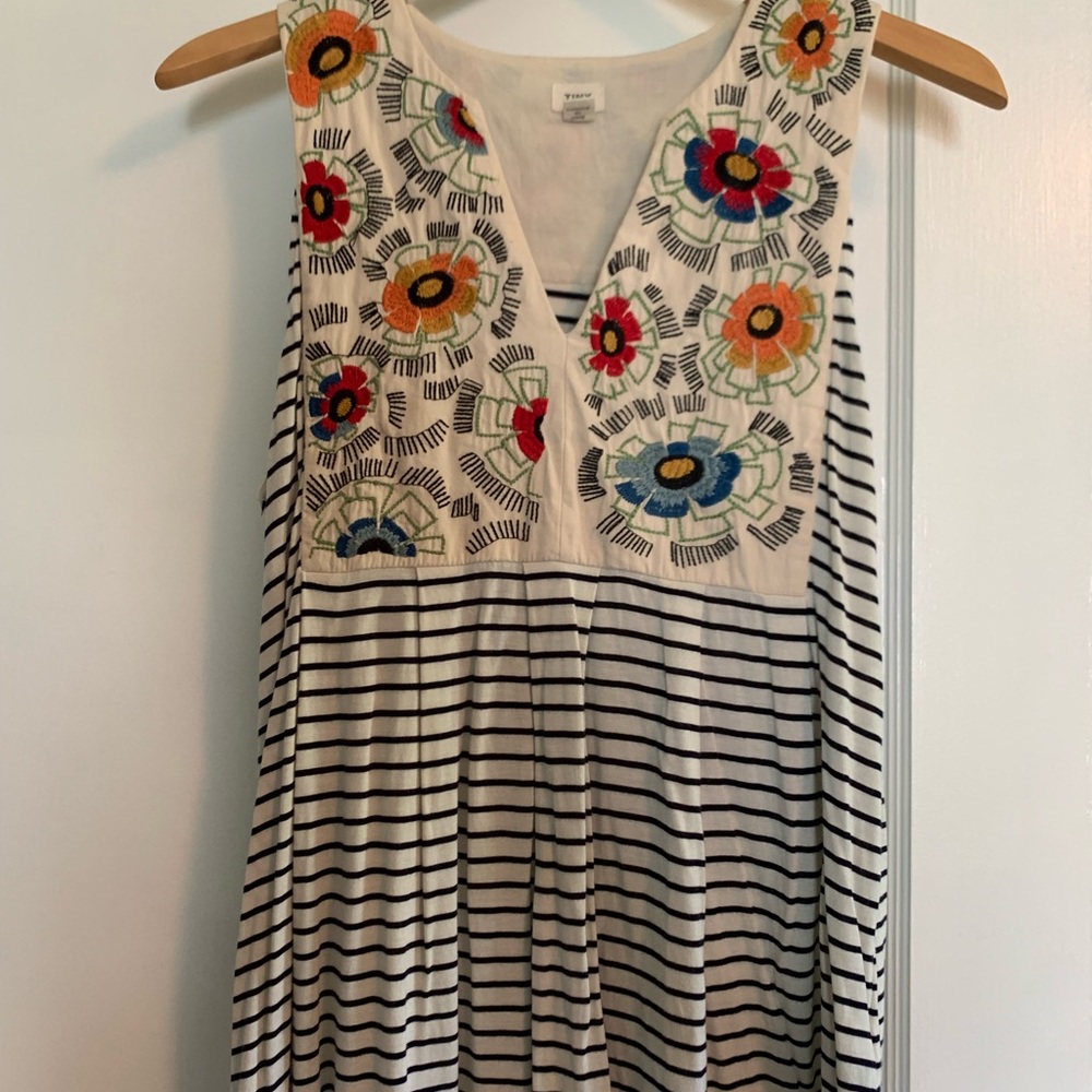 Floral Embroidered Striped Sleeveless Top